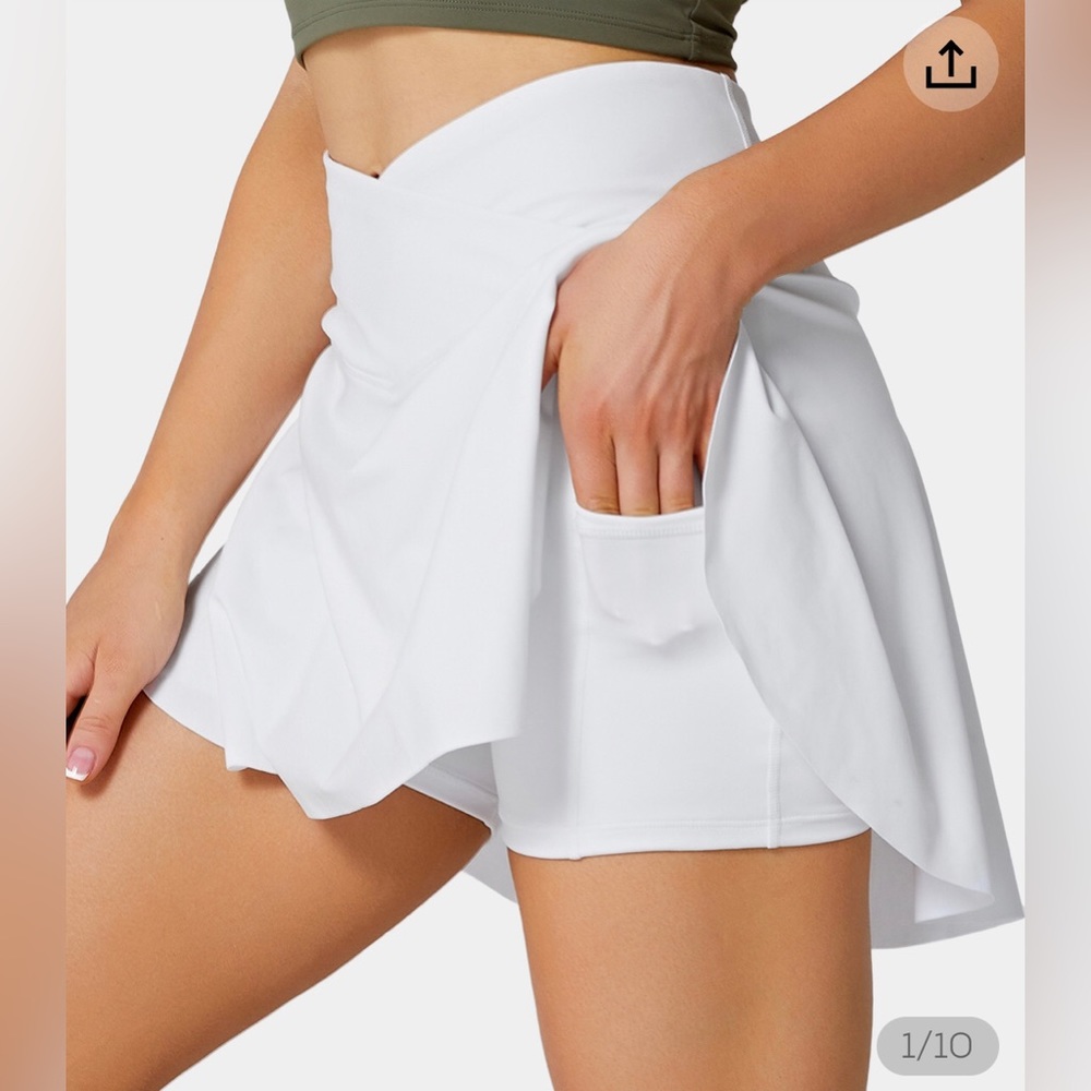 HALARA white everyday air crossover skirt - M